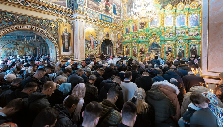 Літургія у Лаврі. Фото: news.church.ua