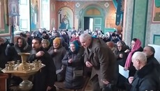 У Ленківцях громада УПЦ після вигнання рейдерів відновила богослужіння