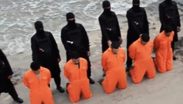 Коптские христиане перед казнью. Фото: eldebate.com