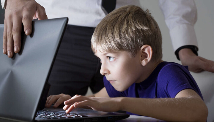 В США считают, что соцсети негативно влияют на психику детей. Фото: mobcompany.info