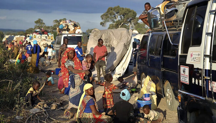 Refugees in Mozambique. Photo: cruxnow.com.