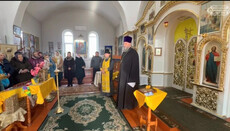 В Геронимовке община, у которой хотят отнять храм, подтвердила верность УПЦ