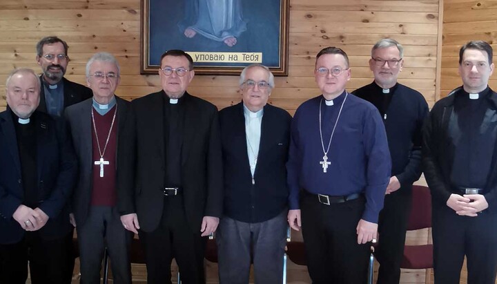Russia's Catholic bishops disagree to bless sodomites. Photo: cathmos