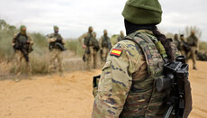 Іспанські солдати стають лесбіянками заради грошей