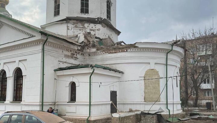 დარტყმისგან დაზიანებული ტაძარი ტორეცკში. ფოტო: t.me/pokrovvicariate