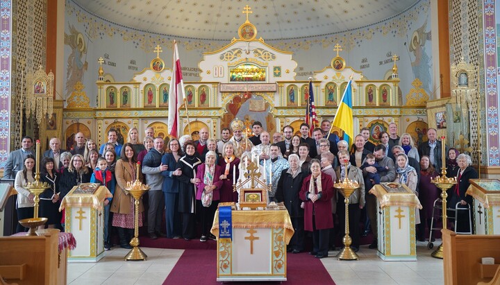 Архієпископ Данило Зелінський прийняв парафію «Білоруської церкви». Фото: сайт УПЦ в США