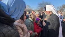 Митрополит Климент совершил литургию в домовом храме гонимой общины Носовки
