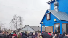 In Kamin-Kashyrsky, OCU raiders are storming UOC church