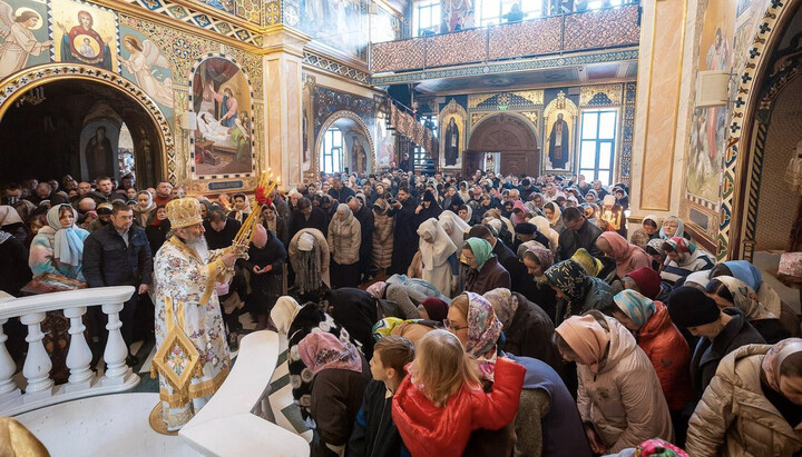 Литургия в Киевской лавре. Фото: news.church.ua