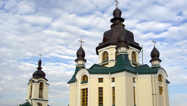 Храм на честь Вознесіння Господнього у Вишневому. Фото: church-site.kiev.ua