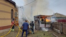 У Новоосинові після обстрілу РФ пожежники врятували церкву від вогню