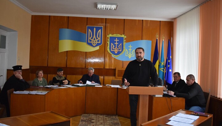 Начальник районної військової адміністрації Юрій Лобач. Фото: facebook