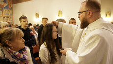 У Франції різко зросла кількість молодих людей, бажаючих хреститися, – ЗМІ