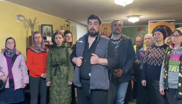 Address of the rector and parishioners of the Kazan community of the UOC in Ladyzhyn. Photo: Screenshot of the video t.me/kozakTv1