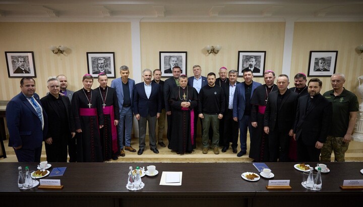 ვოლოდიმირ ზელენსკი კათოლიკეებთან და პროტესტანტებთან შეხვედრაზე. ფოტო: dess.gov.ua