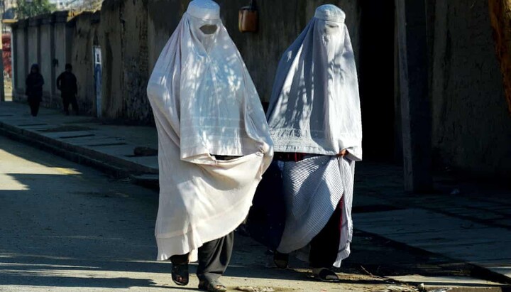 Активисты говорят, что это заявление обрекло афганских женщин на возвращение к самым мрачным дням правления Талибана в 1990-х годах. Фото: Санаулла Сейам/AFP/Getty