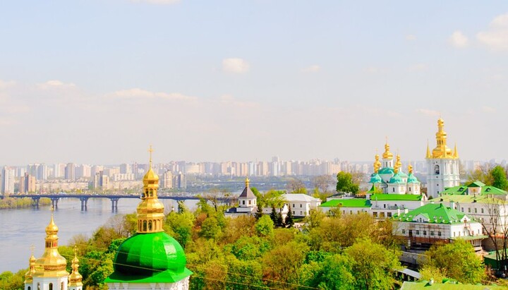 Lavra Peșterilor de la Kiev. Imagine: savetheuoc.com