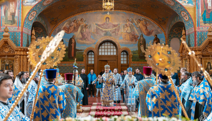 Matins of the Feast of the Praise of the Blessed Virgin Mary in Feofania. Photo: news.church.ua