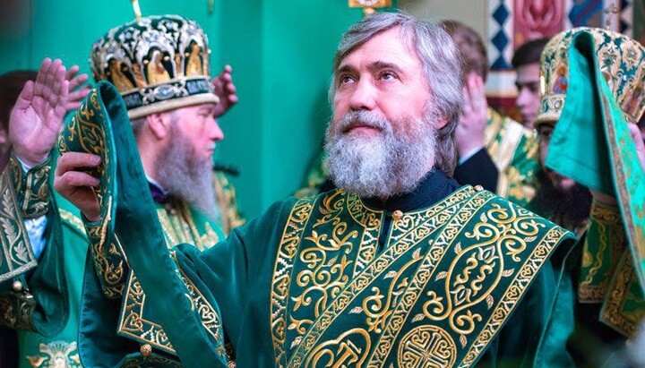 Protodeacon of the UOC Vadym Novinsky at the divine service. Photo: Facebook of Vadim Novinsky