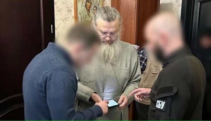 Searches at Metropolitan Luke of Zaporizhzhia's place of residence. May 1, 2024 Photo: source UP 