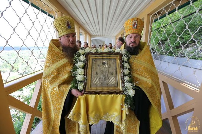У Києво-Печерській та Святогорській Лаврах відзначили день пам'яті свт. Миколи Чудотворця