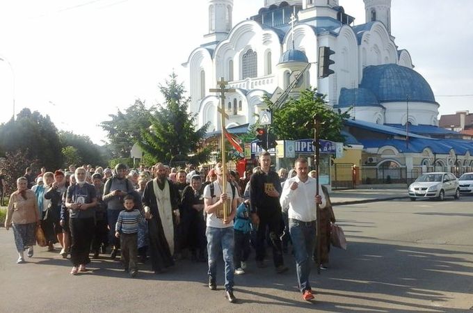 Православні Закарпаття подолали 40 км на честь свята Мукачівського Миколаївського монастиря