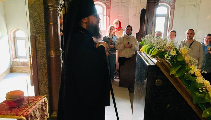 Епископ Боровский Климент поблагодарил всех, кто пришел поддержать обитель. Фото: t.me/desyatinka
