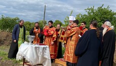 В Ржавинцах на Буковине начали строить храм вместо захваченного ПЦУ