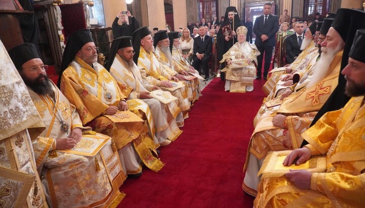 The co-service of the head of the Phanar, hierarchs of the BOC and representatives of the OCU in the temple of the Icon of the Mother of God ‘Life-Giving Source’ in Istanbul. Photo: religionpravda.com.ua