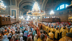 Глава Американской Церкви возглавил всенощное бдение в храме УПЦ Черновцов