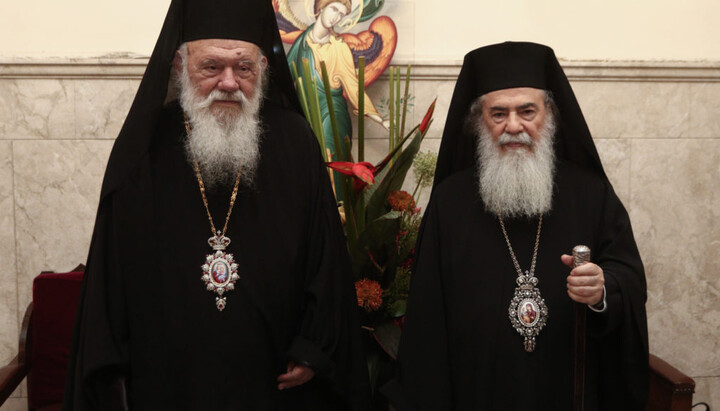Архиепископ Иероним и Патриарх Феофил. Фото: orthodoxianewsagency.gr