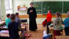 В Польше уменьшают количество уроков религии в школе