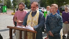 Священник УПЦ нагадав про щоденне молитовне стояння біля Лаври