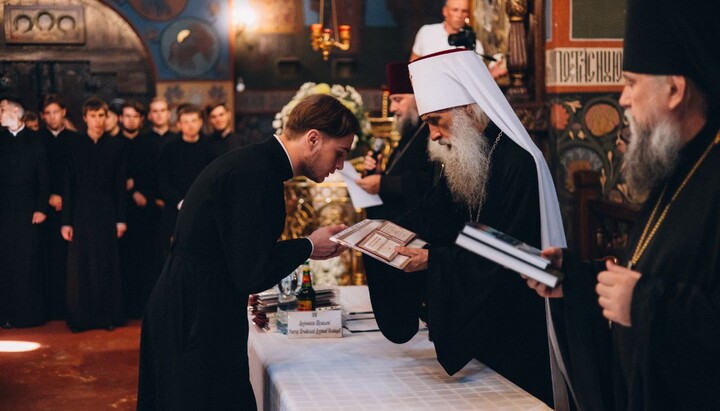 Выпускной акт в Почаевской духовной семинарии. Фото: news.church.ua