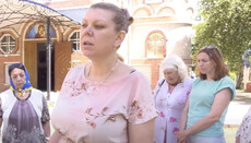 В бывшем храме УПЦ Хмельницкого недовольны «проукраинским настоятелем» ПЦУ