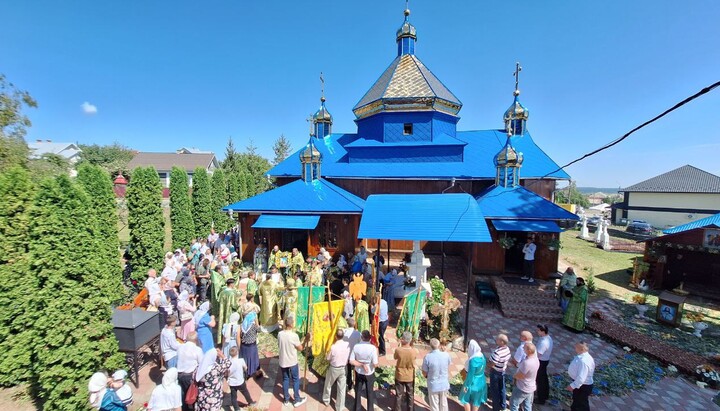 Освящение обновленного храма в селе Дымка. Фото: Черновицко-Буковинская епархия