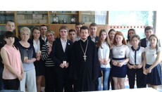 В Горловской епархии УПЦ выпускникам рассказали об опасности сект