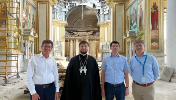 Ambassadors of Austria and Switzerland in the UOC cathedral in Odesa, destroyed by Russian shelling. Photo: screenshot from the video on the Facebook page of the Odesa Eparchy