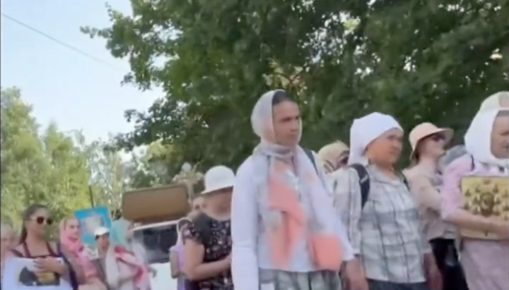 Cross Procession in Moldova. Photo: Pershyi Kozatskyi