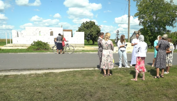 В Черниеве на Волыни строят часовню УПЦ. Фото: 12 канал