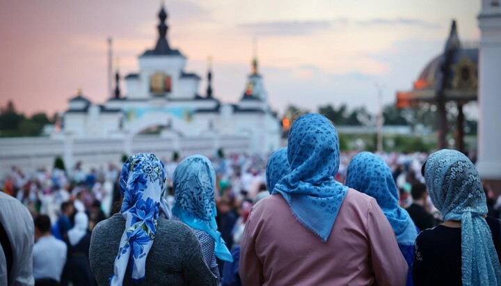 UOC parishioners. Photo: World Council of Churches