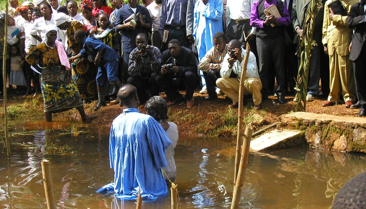 Baptism in Africa. Photo: Orthodox Life