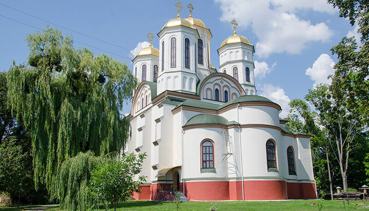 Богоявленський собор УПЦ в Острозі. Фото: ostroh.info