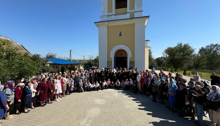 Освящение престола в Георгиевском храме села Ореховка. Фото: Одесская епархия