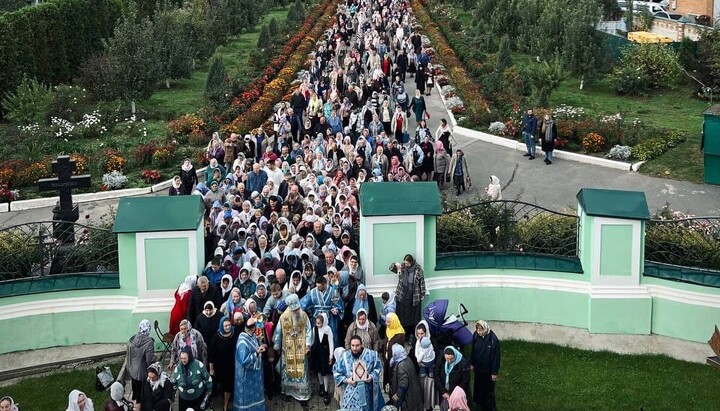 Крестный ход в Свято-Троицком Браиловском женском монастыре. Фото: Винницкая епархия