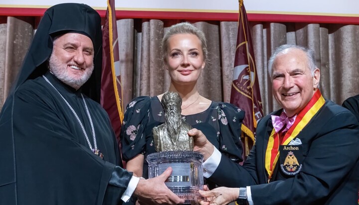 Archbishop Elpidophoros, Yulia Navalnaya, Anthony Limberakis. Photo: archons.org