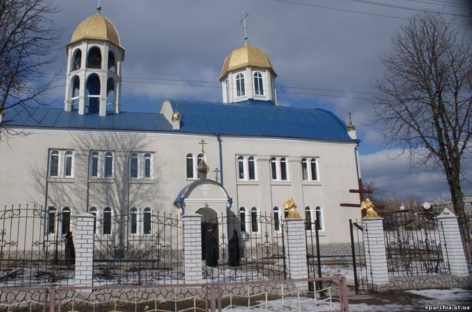 У Дніпродзержинську зловмисники обікрали храм УПЦ