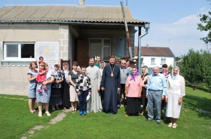 В Угринові громаді УПЦ не дають будувати храм