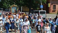  В Ровенской епархии УПЦ продолжается Крестный ход с перенесением мощей Викентия-воина