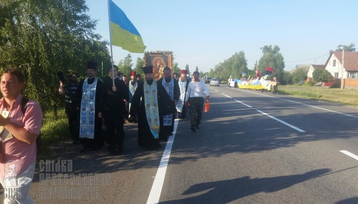 Праворадикалы пытались помешать Крестному  ходу